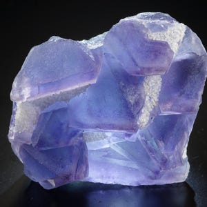 Esemplare di fluorite fantasma viola: collezione di minerali cinesi di Yiwu