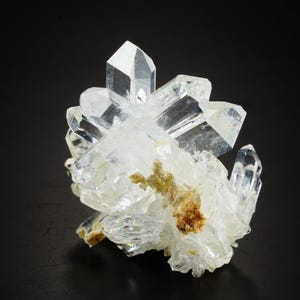 Skardu kvartskristallkluster, klar och skarp (13 g, 3,5 x 3 x 2,2 cm)