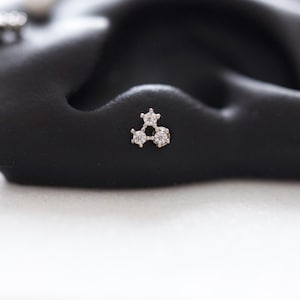 Tiny Trinity Threadless Piercing • Cz Triangle Cartilage Labret • Blue Conch Earring • Tiny Helix Mini Tragus • Triangle Geometric Studs