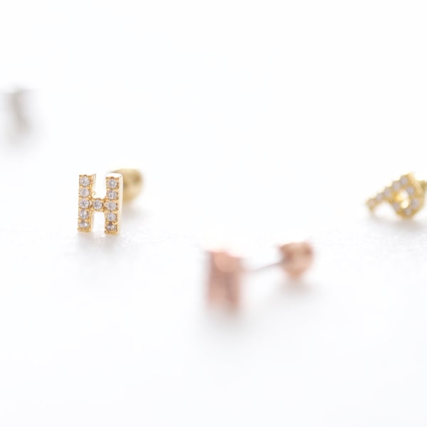 Tiny Name Cartilage Threadless Labret • Alphabet Tragus Earring • Mini Letter Tragus Earring • Initial Trendy Birthday • Bridesmaids Gift