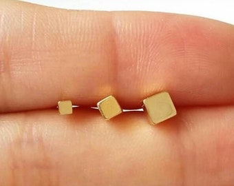 Tiny Gold Square Cartilage Earring • Cube Threadless Pushbacks • Black Silver Cube Cartilage • Geometric Piercing • Simple Gold Classic Stud