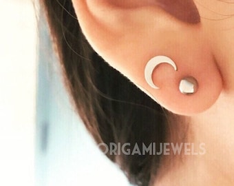 16g/18g Crescent Moon Cartilage Earring • Whimsigoth Moon Threadless Pushpin Labret • Dainty Tragus Conch Piercing• Gold Mini Helix Piercing