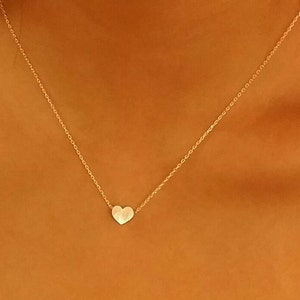 Small Heart Necklace • Collarbone Initial Necklace • Tiny Pendant Minimalist Jewelry • Dainty Gold Necklace • Mothers Day • Bridesmaids Gift