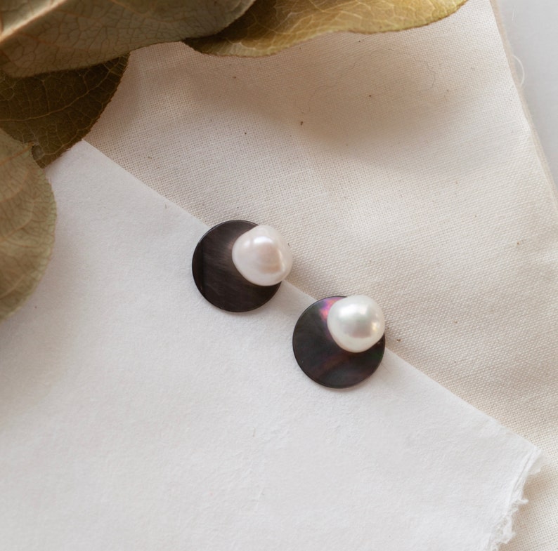 June birthday gift elegant wedding pearl earrings bridesmaids gift black shell earrings pearl statement studs Pearl Front Back Earrings
