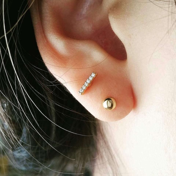Stone Pave Bar Labret • Tiny Silver Cartilage Earring • Silver Helix Threadless Piercing • Tragus Flatback Earring • Line Conch Gold Studs