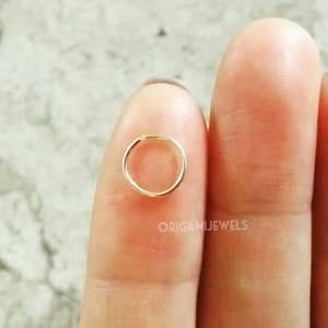 Small Gold Cartilage Hoop • 14k Gold Silverfill Huggie Helix Piercing • Nose Hoop • Tragus Earring • Hoop Piercing • Endless Hoop • 16g Ring