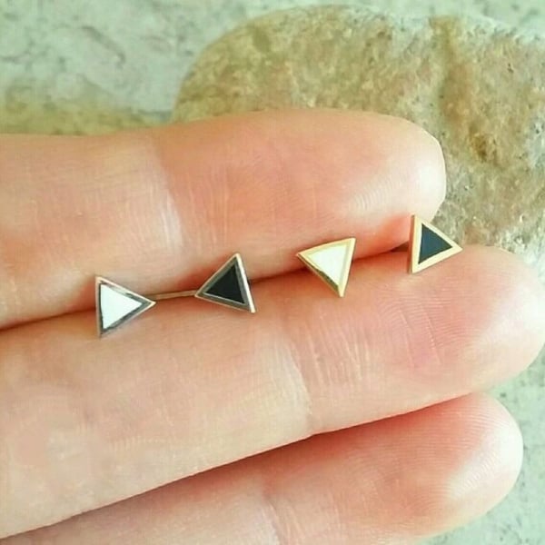 Boucle d'oreille minuscule hélice triangulaire 16 g • Triple hélice • Boucle d'oreille petit cartilage • Piercing conque • Piercing tragus simple • Petite mini boucle d'oreille clou