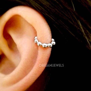 Super Tiny Helix Ohrringe • 925er Silber Einfacher Knorpel • Einfacher Tragus Ring • Vermeil Triple Helix Ohrringe • Gepunktete Creolen 6 mm 7 mm 8 mm