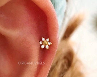 Mini Sunflower Cartilage Earring • 18g Tragus Threadless Pushback • Dainty Flower Barbell • Helix Daith Labret • Tiny Flower Conch Earring