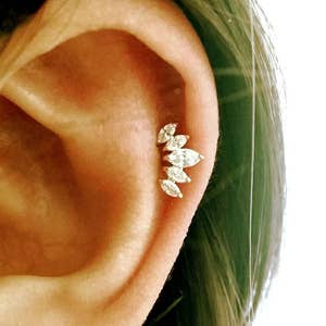 925 Silver Crown Cartilage Earring 16g 18g Threadless Tragus Stud Pushback 4mm Conch Dainty Studs Tiara Crystal Cartilage Piercing image 4