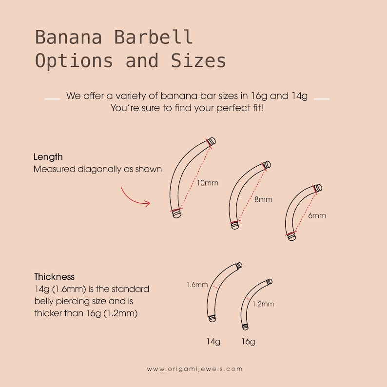 Pu&ograve; includere: Diagramma delle opzioni e delle dimensioni dei barbell a banana. L'immagine mostra barbell curvi con lunghezze di 6mm, 8mm e 10mm. Gli spessori sono di 1,2mm e 1,6mm. Il testo include "Opzioni e dimensioni barbell a banana" e l'indirizzo del sito web.