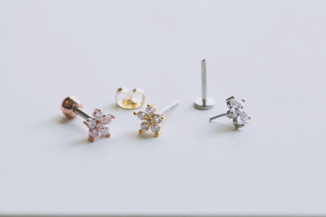 Orecchino a perno per cartilagine Climber Labret 18G/16G