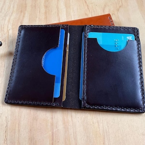 Cartera de cuero vertical minimalista hecho a mano, Tarjetero piel para hombre o mujer