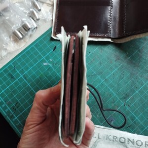 Cartera de cuero personalizada. image 5