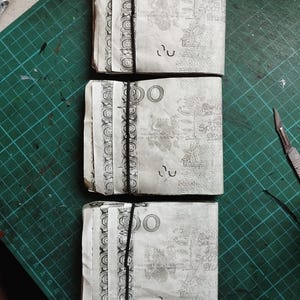 Cartera de cuero personalizada. image 2