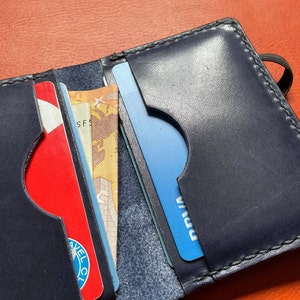 cartera cuero azul