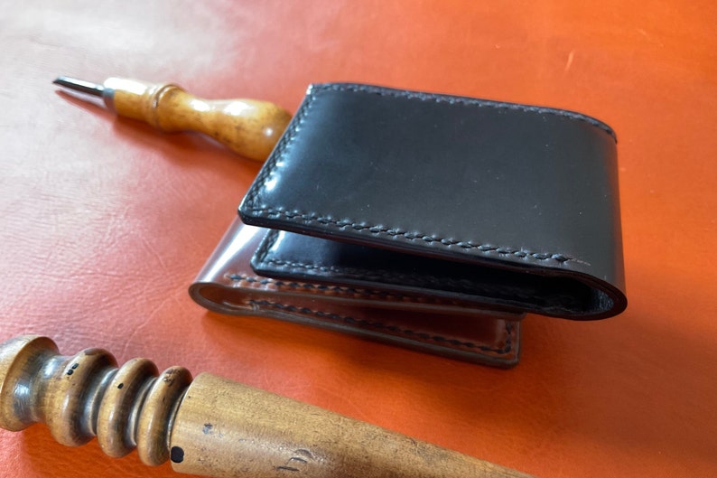 handmandeLeather bifold wallet