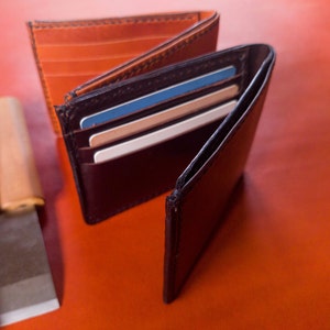 Cartera de cuero minimalista hecha a mano, tarjetero de cuero, cartera cuero para hombre o mujer.