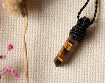 Macrame tiger eye crystal necklace with black onyx clasp. Minimalist macrame pendant.
