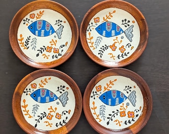 Handbemalte Holzuntersetzer Blaue Fische Volkskunst Küsten Boho Geschenk