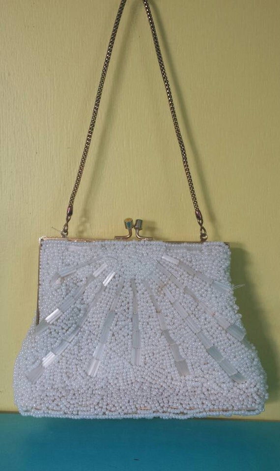 White Beaded Evening Clutch // 60s // Vintage // … - image 1