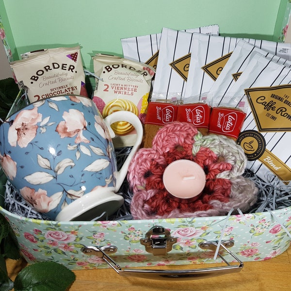 Afternoon Tea or Coffee Hamper with Blue Footed large Floral Mug