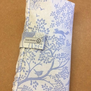 Blaue Wald-Wickelauflage mit Taschen, Windeltasche, Windeltasche