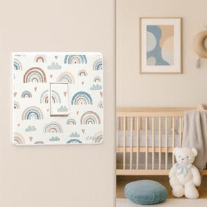 Set med 2 klistermärken med regnbågsfärgade ljusströmbrytare – Söt dekoration till barnrum och barnrum