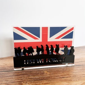 Lest We Forget Soldiers and Flag Remembrance Day, Armistice Day, Anzac Day, War Heroes Soldiers Armed Forces, Acrylic Decorations