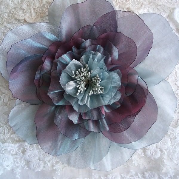 Große Grau Blau Bordo Organza Blume Brosche, Braut Clip, Hochzeit Accessoire, Mutter der Braut, Großes Kleid Brosche, Charmantes Accessoire