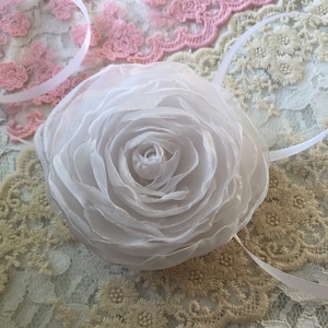 White Organza Rose Flower Choker, White Rose Choker, Wedding Accessories, Bridal Flower Choker, Charming Accessory, Handmade Flower Choker