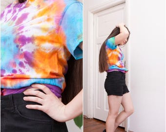 Vintage 90s Tie Dye T-shirt Womens Small Colorful Tshirt Bright 70s Tie Dye Tee White Blue Purple Orange Short Sleeve Top Retro Dye Tshirt S