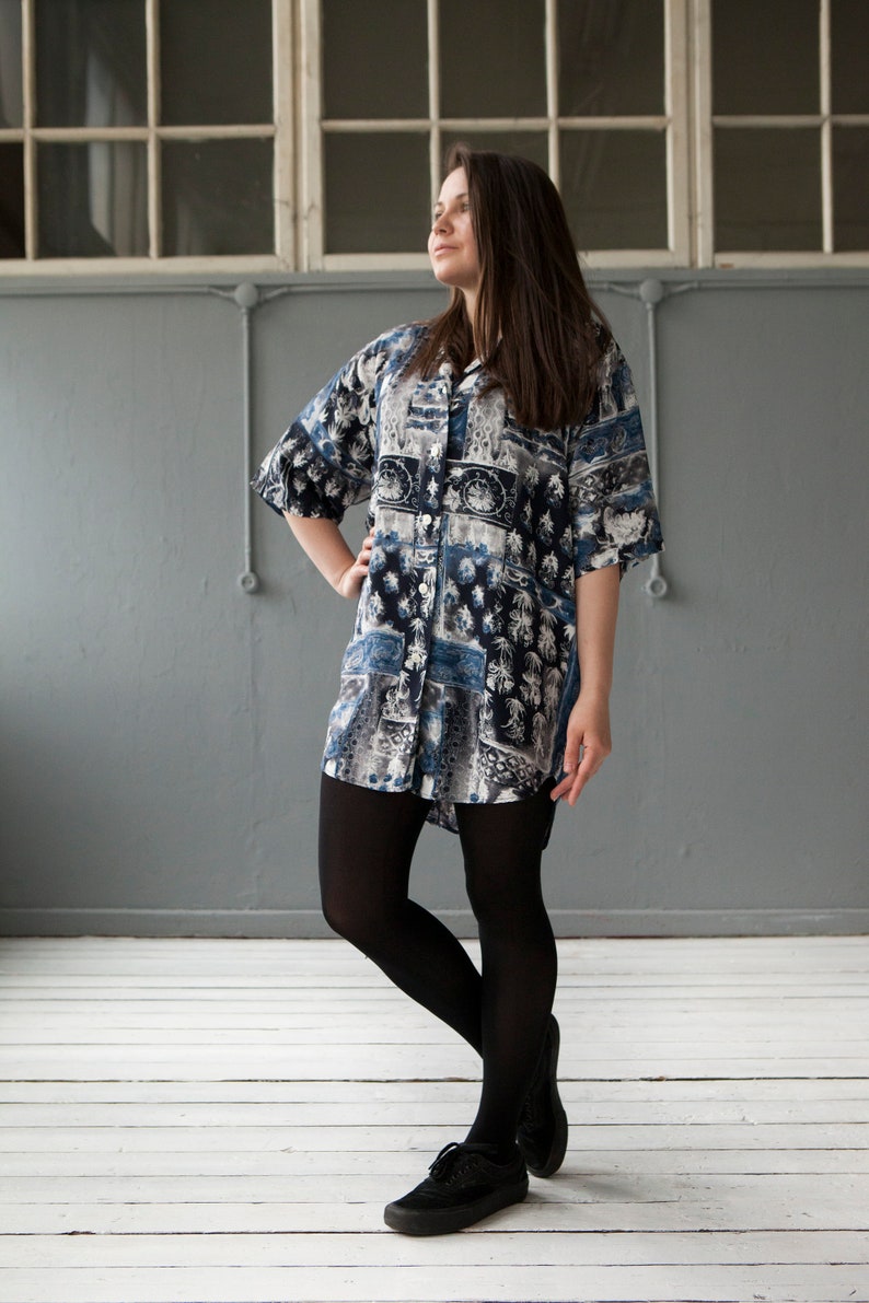 90s Abstract Shirt XL Oversize Button Up Top Made In Finland Rayon Overshirt Button Down Navy Blue Gray White Patterned Blouse Festival Top