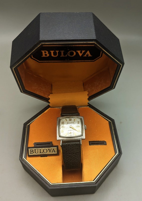 Vintage BULOVA Men's 17 Jewel Mechanical Watch 10K