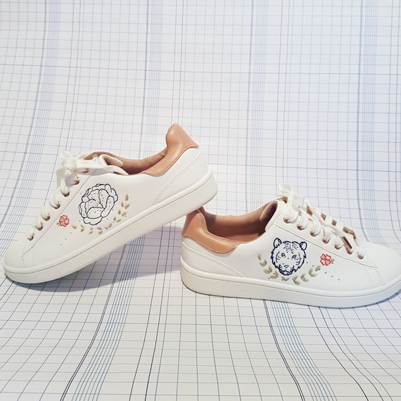 Stan smith flowerbomb best sale