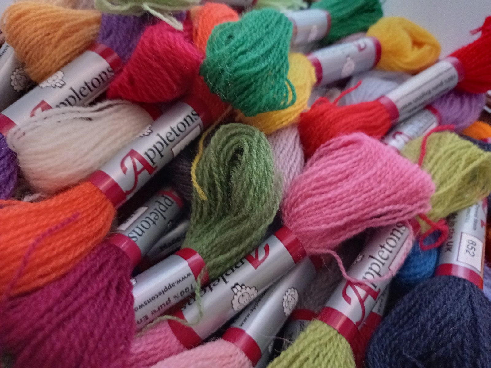 Appletons Crewel Wool Yarn, Hand Embroidery Yarn Bundle, 100% Wool Yarn for  Embroidery, Needlepoint, Crewel Work 