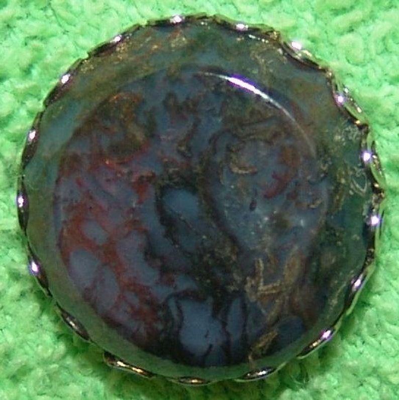 Magnificent Natural Gemstone Sagenite Agate Button ~ Sagenite Moss Agate ~ Red Black /& Gold Inclusions in Gray Quartz ~ Gem Set Looped Edge
