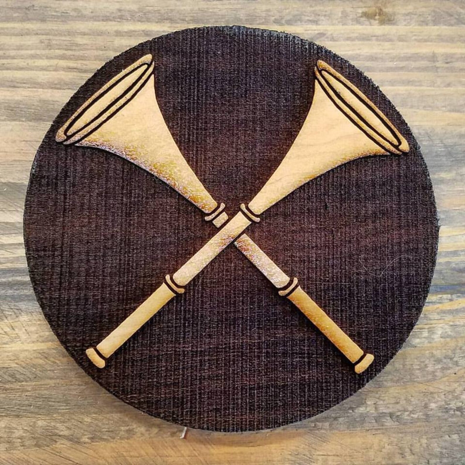 Herald Horns Crossed Trumpets Heraldic Charge Round Woodcut Etsy