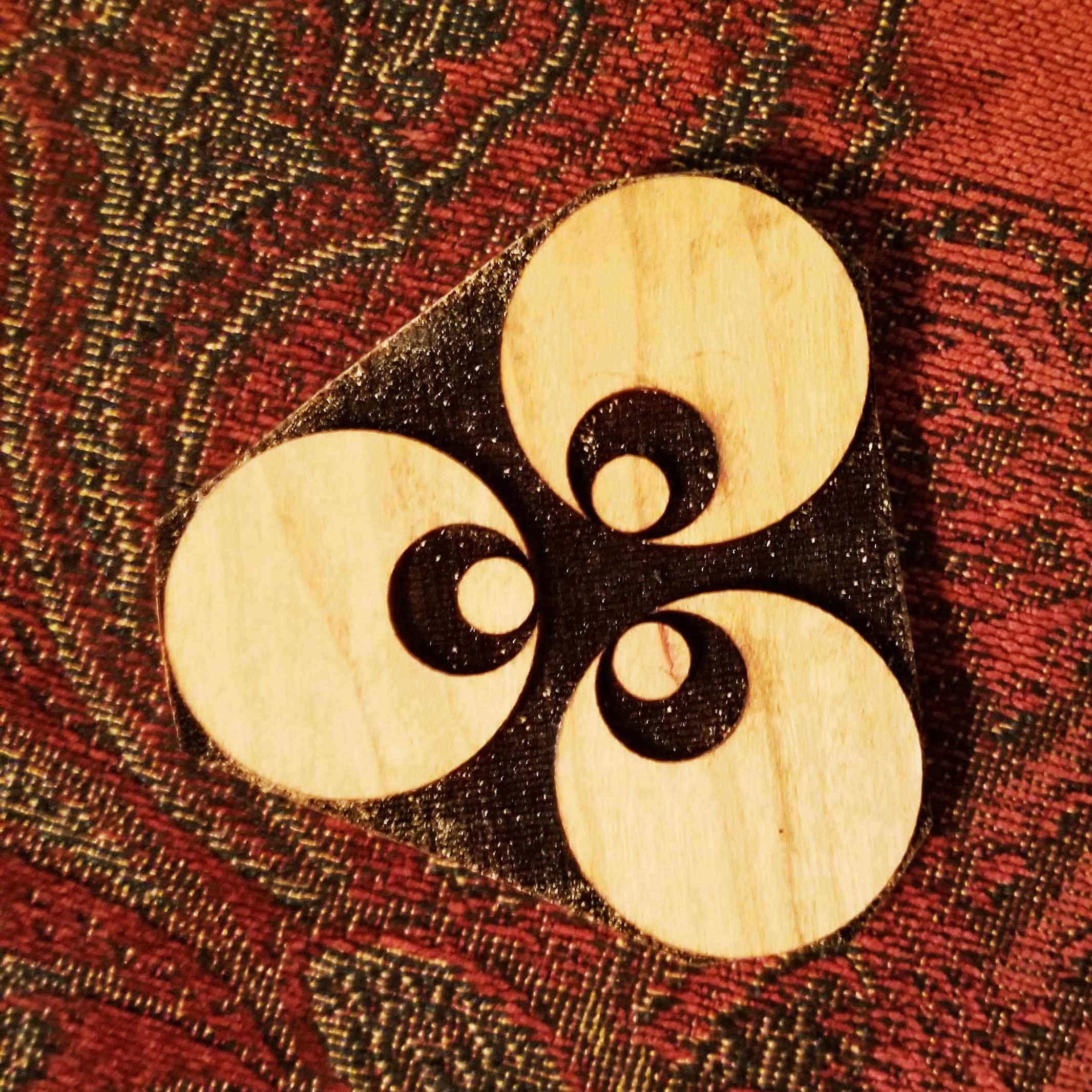 16th Century Turkish Dotted Crescent Simple Cintamani Design