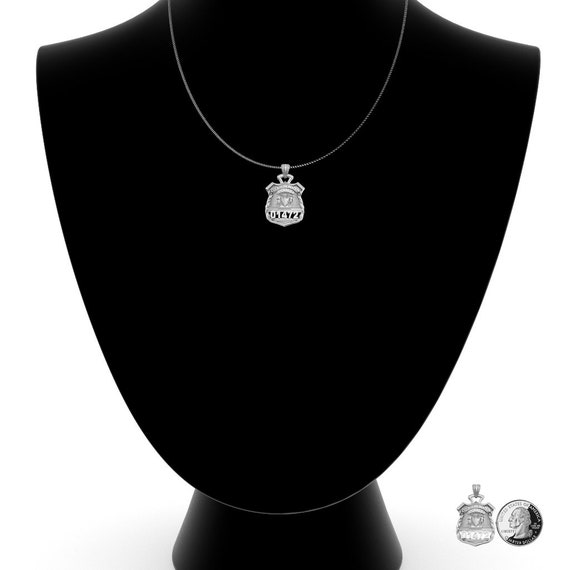 CRISTY POLICE CHAIN CHARM / DIPLO FJORD - ITTI | Merchandise