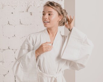 Linen White Bathrobe with Kimono Sleeves, Stylish Gift Idea for Women: Japanese-inspired Linen Robe