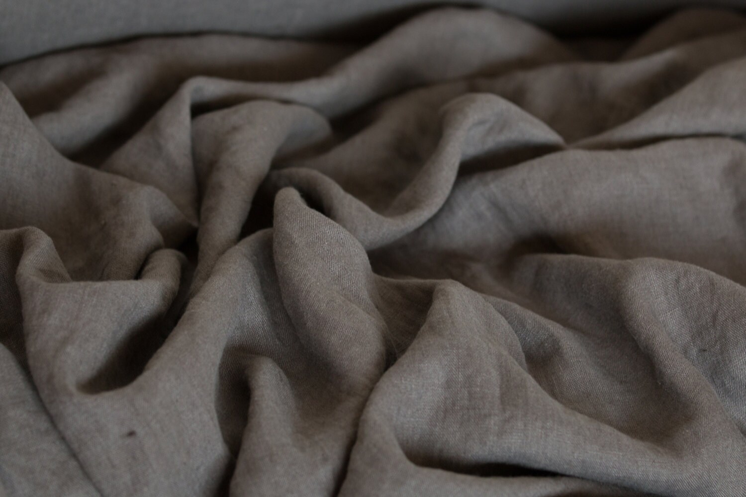 Pure 100 linen fabric 200gsm brown, medium weight, wash and soften