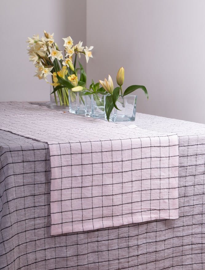 Linen table runner