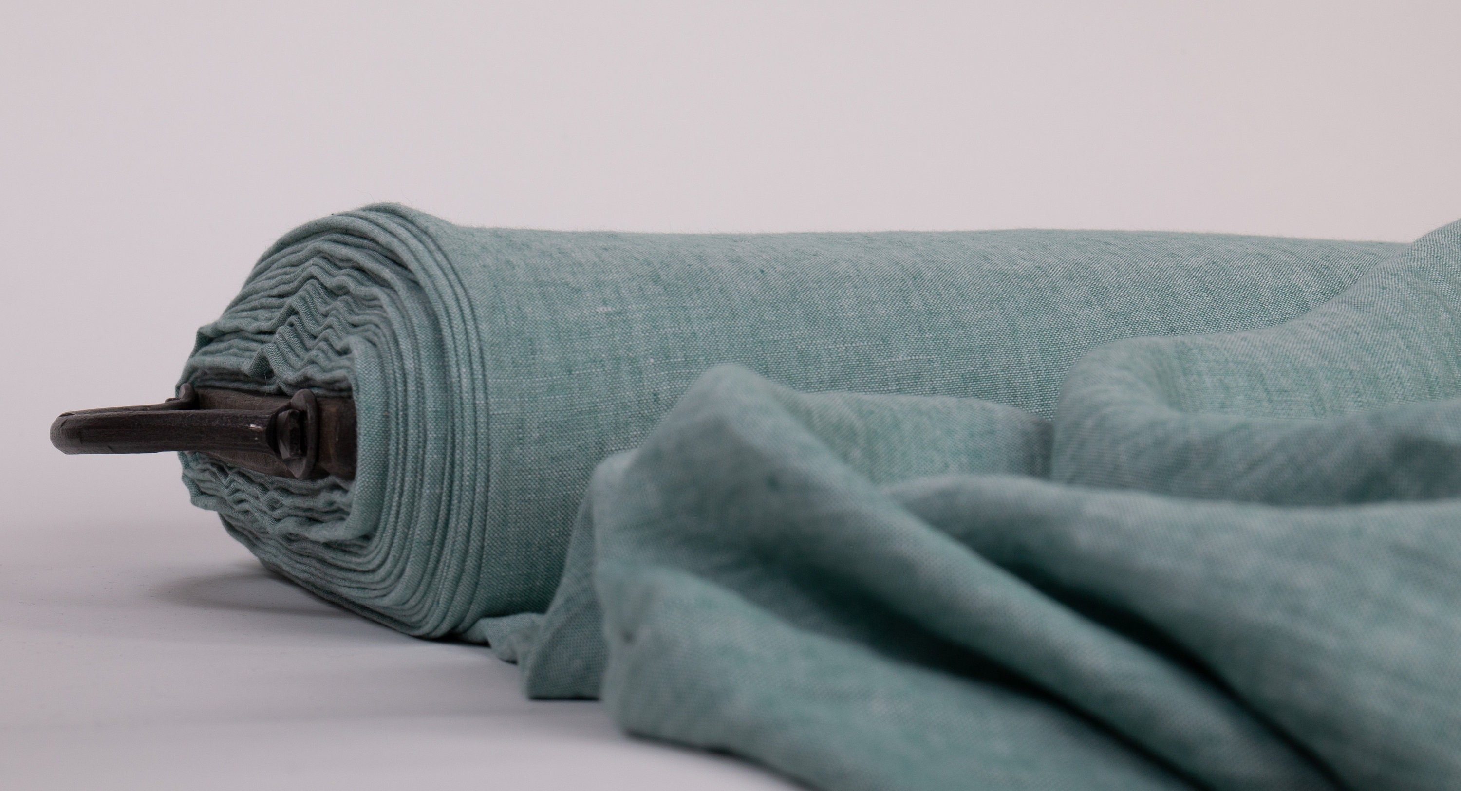 Pure 100% Linen Fabric Medium weight Chambray Emerald Washed Softened Dense  Soft Organic Biodegradable For Clothing Home Textiles Drapery