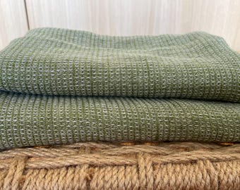 Linen Waffle Towel, Natural and Fern Green Bath Towel, Soft Waffle Weave Towels, Organic Baltic Linen, Quick Dry Beach Towel, Sauna Towel