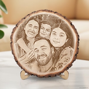 Personlig trädskiva med fotogravyr, valbara storlekar, din egen bild inbränd i trä, massiv fotogåva tillverkad av 2,5 cm alträ
