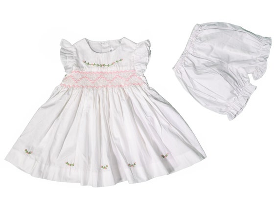 Robe Blanche Bebe Fille Et Culotte Bouffante Robe De Bapteme Etsy Robe Blanche Bebe Fille Et Culotte Bouffante Robe De Bapteme Etsy