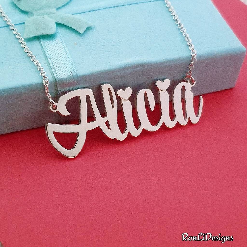 Alicia name necklace discount