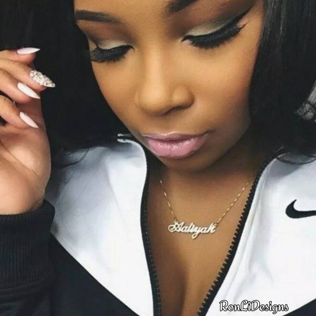 Gold Chain With Name in 14 Karat White Gold / Solid 14 Ct White Gold