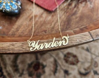 Collar con nombre personalizado de oro de 14 k: placa de identificación estilo Yarden de oro macizo con rizo